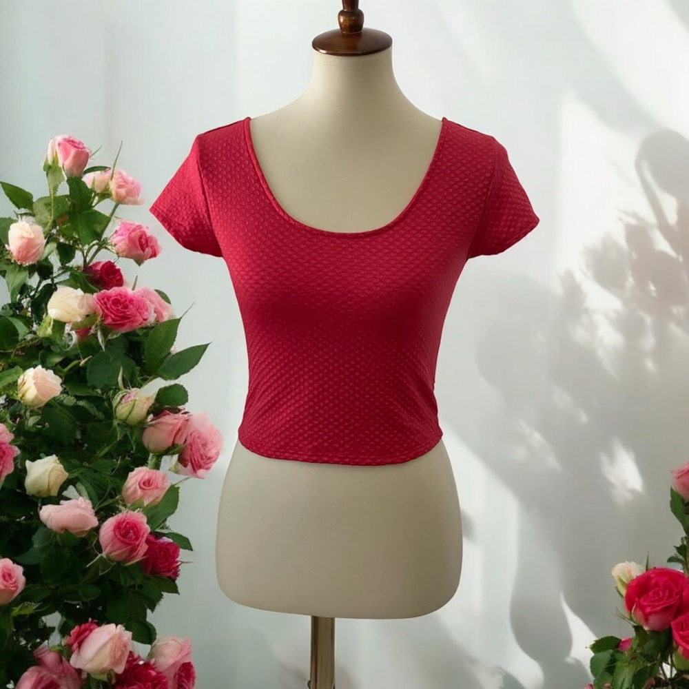 Red dot 🔴 top 🌹 size small 🌹 xhilaration 🌹 Valentine's Day‎